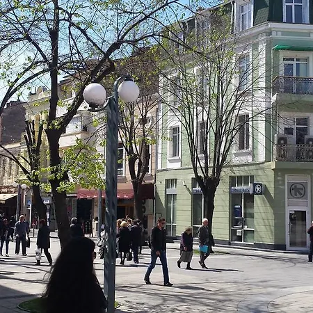 Хостел Main Street Burgas